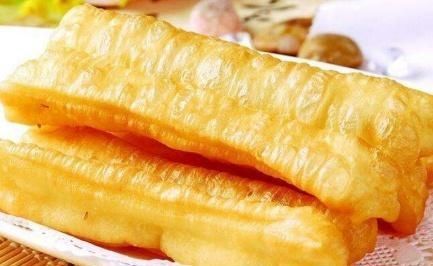 健康|原来油条的做法是如此简单,这样做,松软又好吃,健康又营养