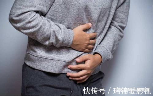 检查|频繁放屁是怎么回事?肿瘤科医生:若出现4种表现,最好尽早检查