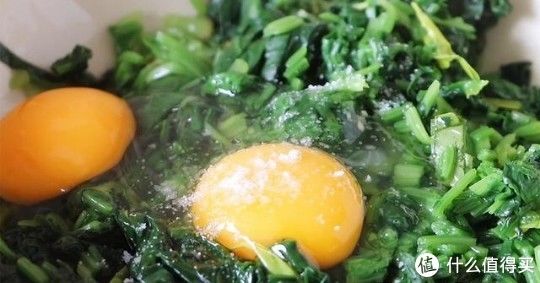 菠菜学会这样做，家里有不吃青菜的孩子都喜欢，营养美味，真解馋