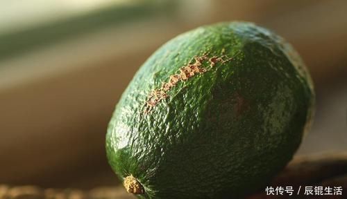 脂肪|肝脏有问题的人,真的不要碰这3种水果,以免“雪上加霜”