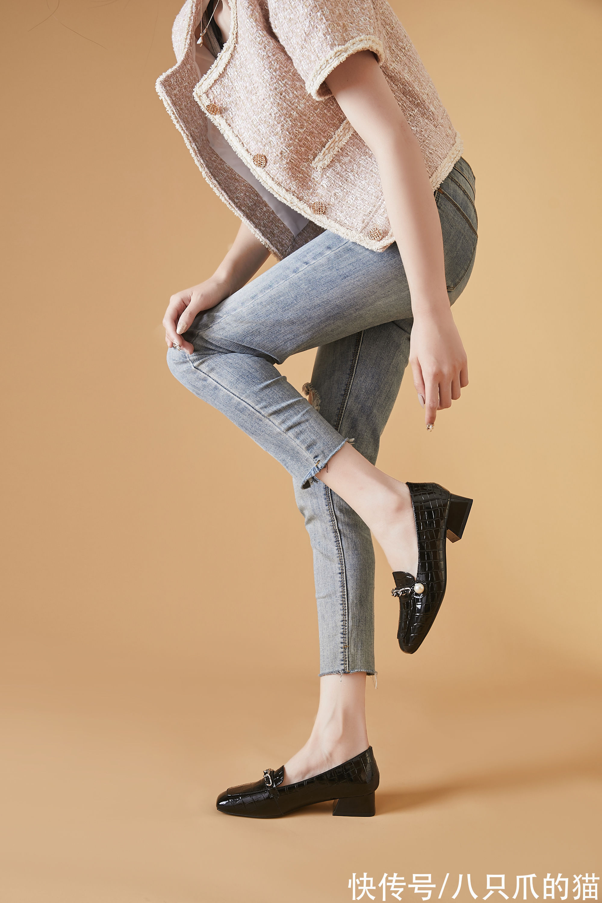 鞋子 hold不住高跟鞋就少穿，今秋流行乐福鞋，穿上你就知道有多舒服