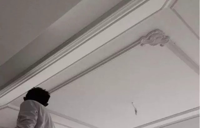 吊顶|天花板别再做“吊顶”了, 现在流行“走一圈线”, 简单好看还省钱