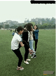 |搞笑GIF:这哥们的气质,我一辈子都不想学来