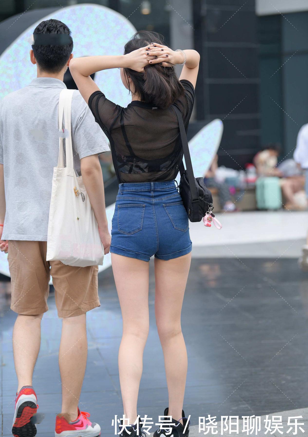 黑色网纱上衣，洋气时髦穿搭，经典百搭