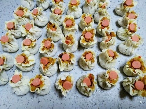  饺子皮|宝藏小吃烧麦，做法很简单，多做一点冷冻起来，想吃蒸一下就行