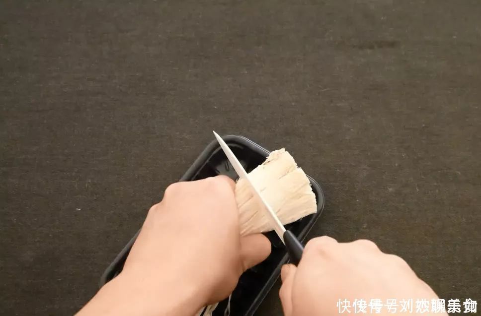 诀窍|金针菇的根部不要扔了,学会这诀窍,不用花钱买金针菇!