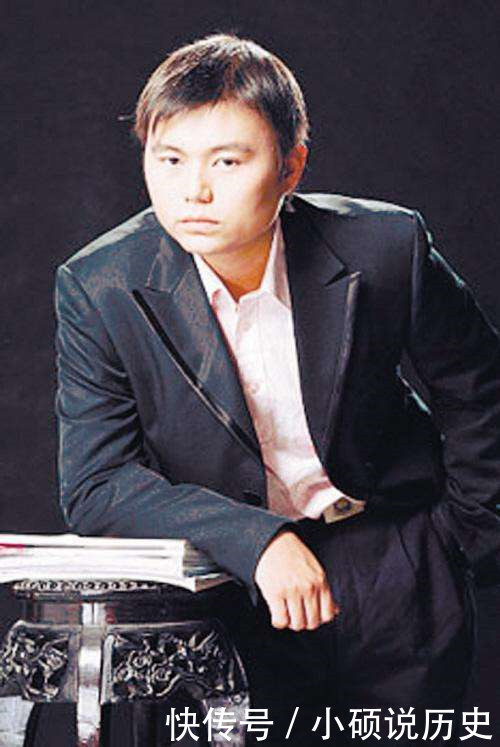 他因一本书封神,3年赚了四千多万,母亲想不到我儿还有这本事