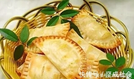 海苔|剩的饺子皮别扔!用它做4种美食,太好吃了,就是这么“神奇”!