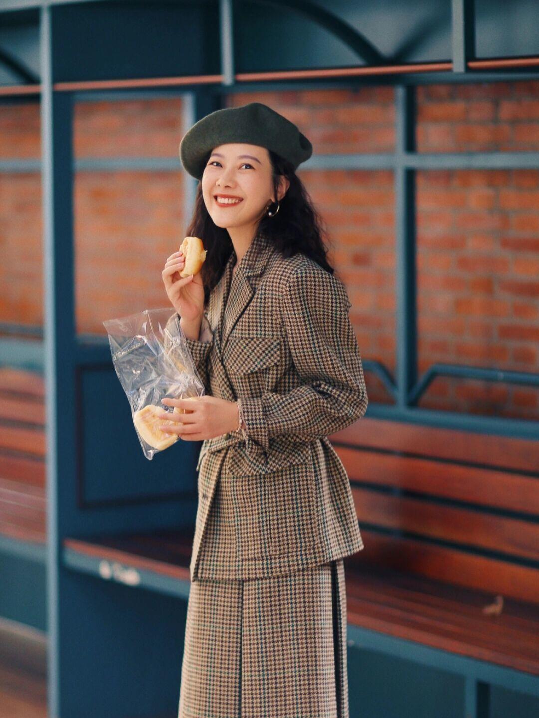 半身裙|没有高颜值、大长腿也别焦虑,试试“毛呢外套”,太适合普通大众