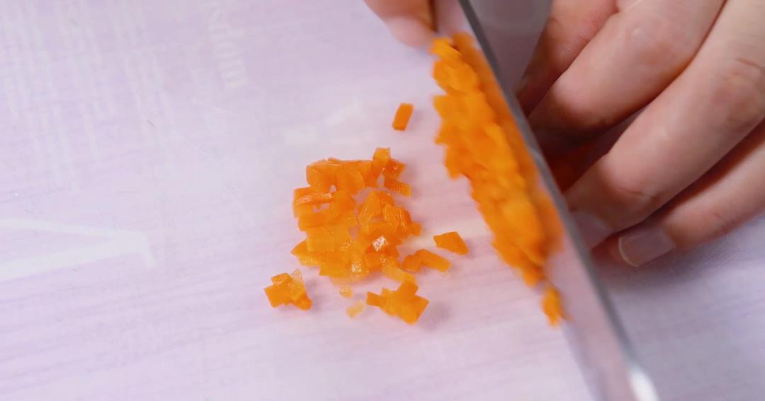 小米粥|一口吃进10种营养,钙是牛奶6倍,铁是牛肉3倍,宝宝吃的渣都不剩