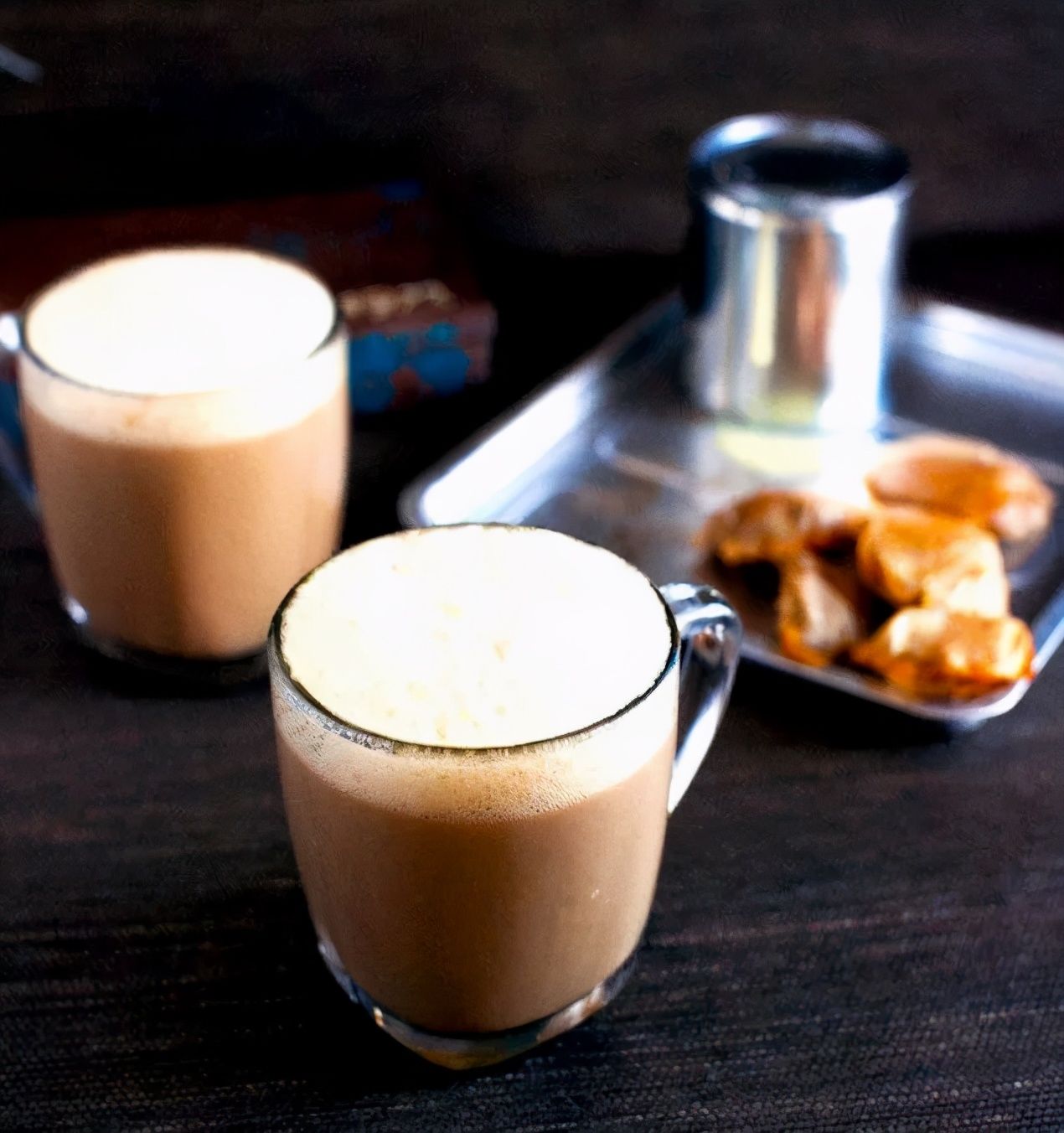 男人|这个用粤语号召大家喝奶茶的男人，霸占了我的群聊