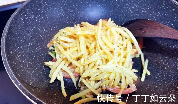 翻新|西红柿炒土豆是经典老菜，翻新做法，就是要赶上新潮流！