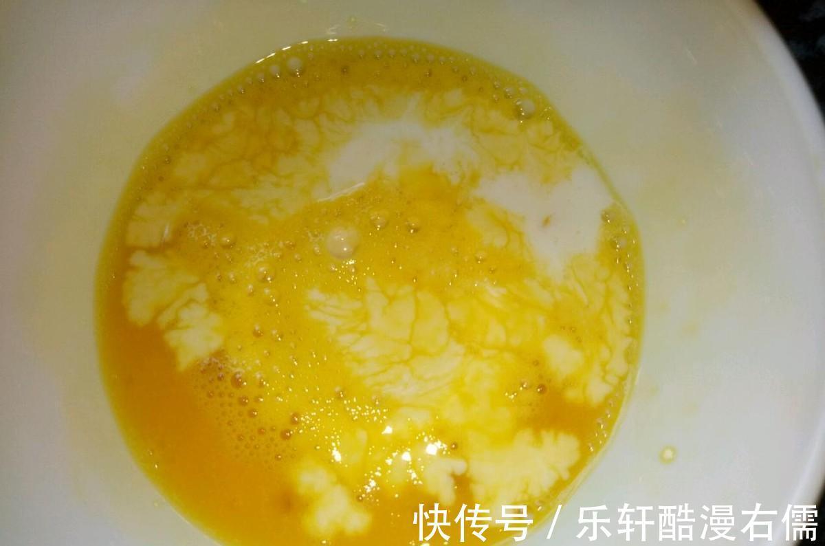 营养健康|南瓜蒸蛋搭配上牛奶,香甜可口营养健康,入口即化