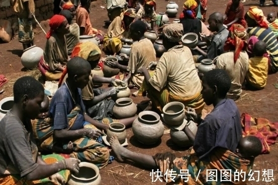 新王&非洲一部落,16岁男子继承酋长,同时继承76个妻子及400多个子女