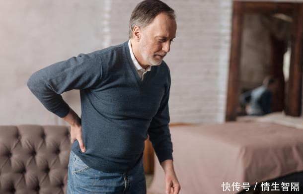 步态不稳|身体反复出现这四个异常,要小心帕金森了