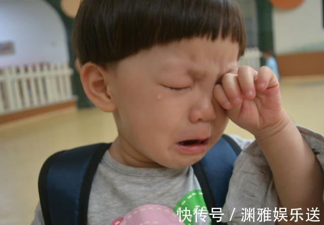 爸爸|儿子抢过爸爸手机扔进湖中,爸爸一气之下的一巴掌,毁了家毁了娃