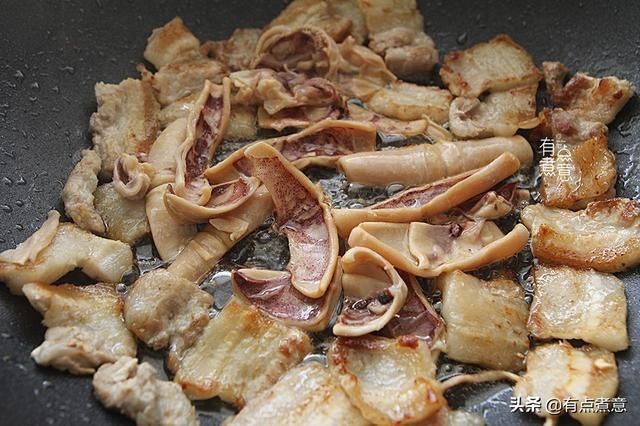 喝酒|冬天喝酒，花生凉菜靠边站！下酒菜吃它，干香有嚼劲，吃着贼香