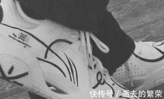 周世杰 艺术气息拉满,简约不简单!全新联名全城9上脚图释出!