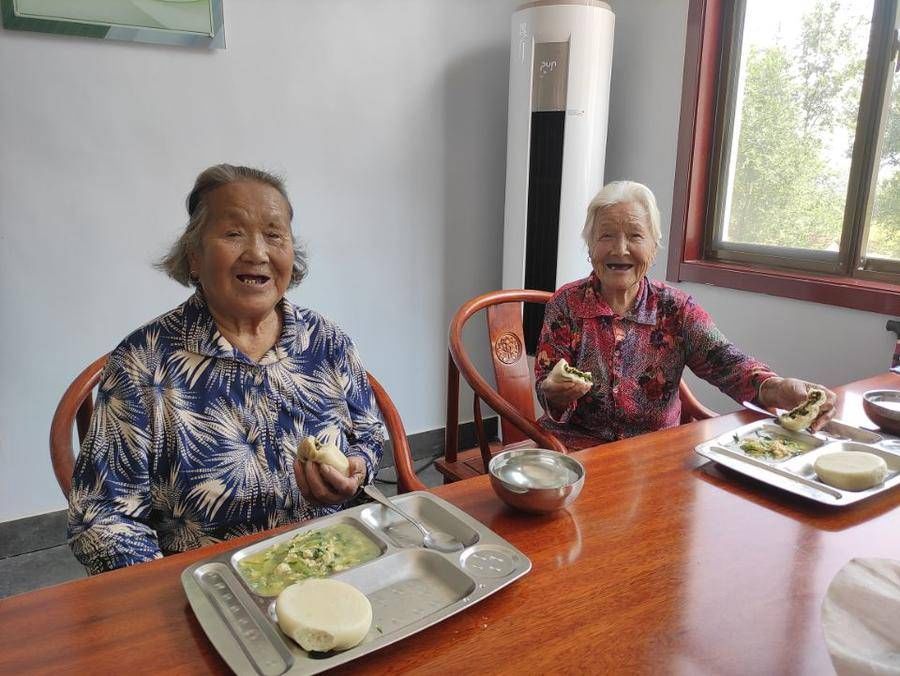 老人|“食”有所依 山村里办起小食堂 老人乐享免费午餐