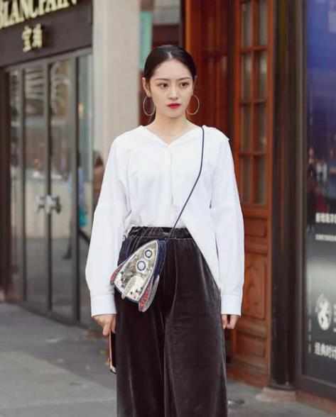 冬天|街拍:冬天也可以很美丽,看看美女都怎么穿