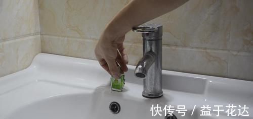 家里有风油精的都该看看,好多人还不当个事,看后抓紧转告家里人