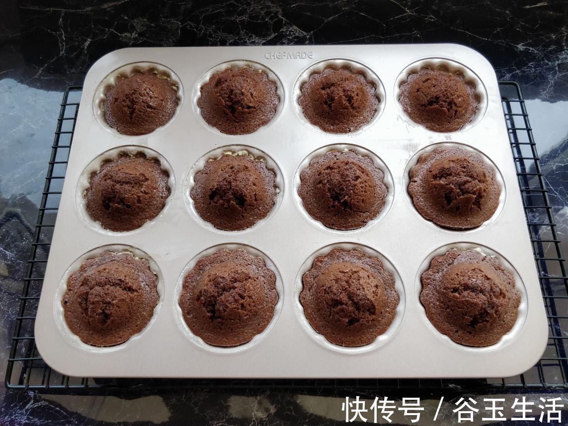 巧克力|很适合做下午茶的法式小点心，口感香甜湿软，巧克力味道浓郁
