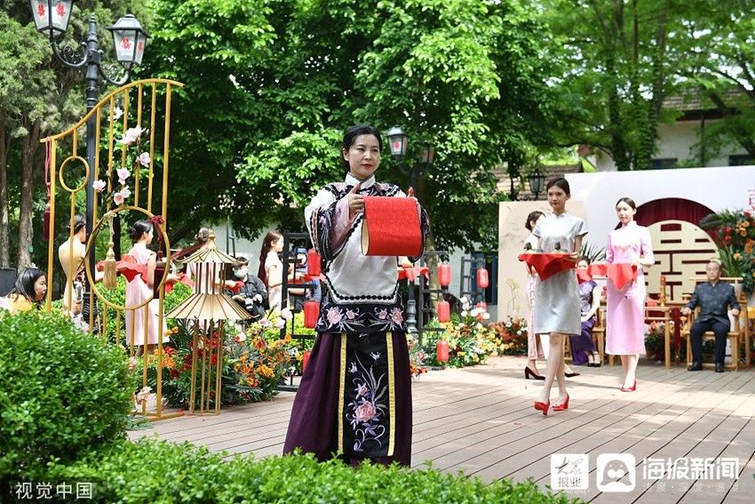 新时代|青岛：新时代文明时尚中式婚礼庭院秀启幕