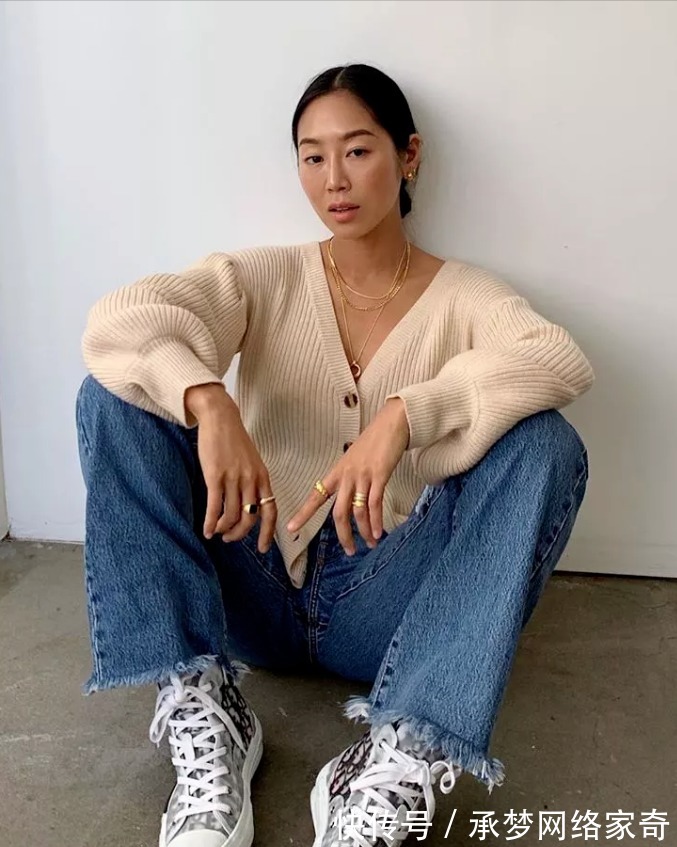 版型 入秋一定要穿得毛衣搭配,原来穿对了这么美,照着穿就对了!