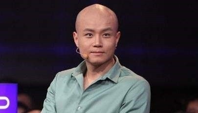 主持人樂(lè)嘉回應(yīng)強(qiáng)吻謝娜事件!曾因此事飽受爭(zhēng)議,現(xiàn)態(tài)度好大氣