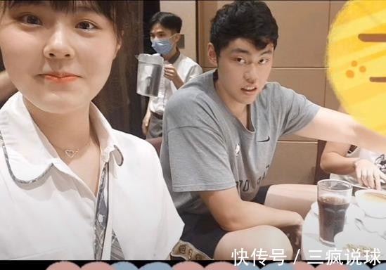 李月汝|女篮国手和CBA小将谈恋爱：晒热吻照，深情表白300斤男友：我爱你