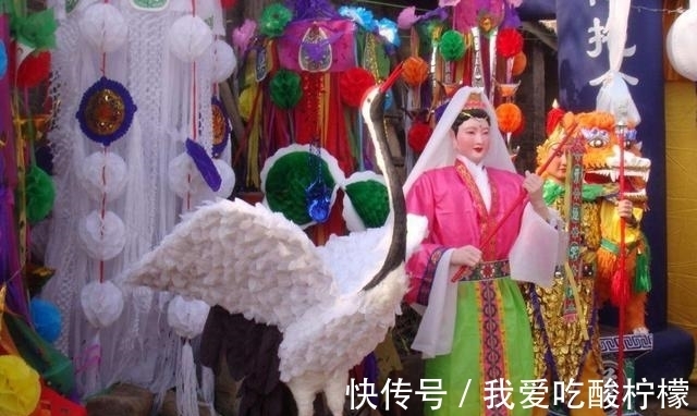 扎葬礼#中国葬礼纸扎,荣登巴黎艺术展,法国人不禁感叹中国人太浪漫了