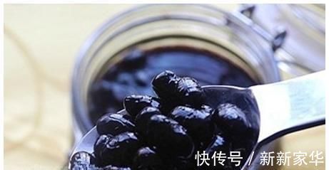 功效|黑豆加“它”泡水,坚持食用,头发乌黑浓密,功效堪比染发剂