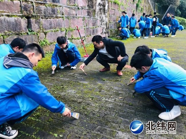 师生|用劳动教育培养学生人格 田家炳中学举行“师生共劳”主题教育实践活动