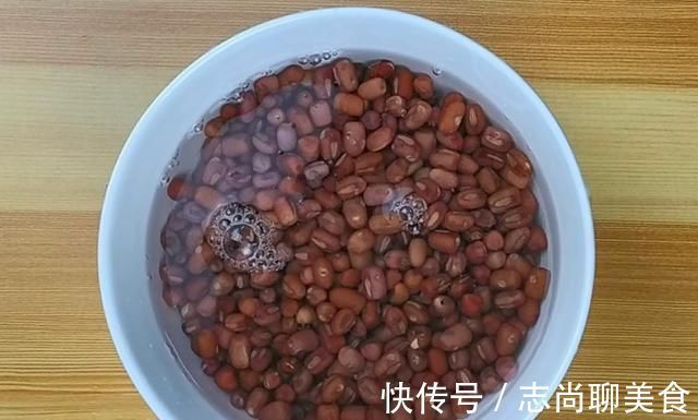 红豆糯米糕的简单做法,软糯香甜,营养好吃,老少皆宜的家中美食