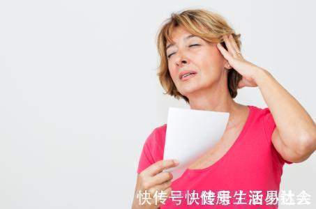 练习者|4个表现频繁出现，提示女人：你已经进入更年期了，不年轻了