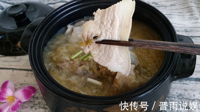 东北|东北经典美食“汆白肉”，做法简单又好吃，酸爽过瘾！