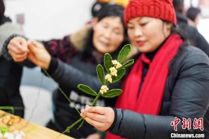 冬残奥会|北京冬奥颁奖花束中的600多片月桂叶片，出自她们之手