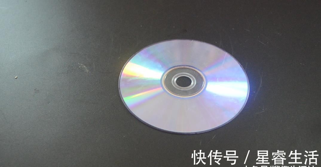 纸筒|把纸筒粘在光盘上太厉害了, 解决了很多人困扰的烦恼, 赶紧试一试