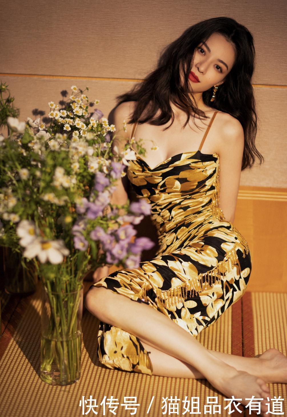 碎花裙美成仙|别人穿碎花裙美成仙,而你却穿出“土味”?多半是踩了这3个雷区