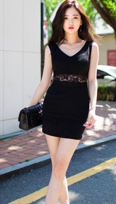 魅力|干净利落的紧身裙美女,秀出窈窕身姿,魅力太强了