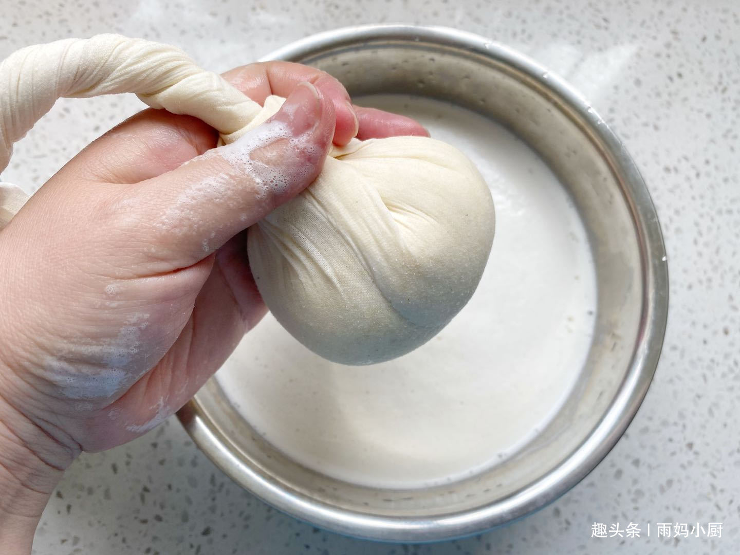 想吃豆花在家做，做法简单又卫生，半小时做一锅，成本不足两块钱