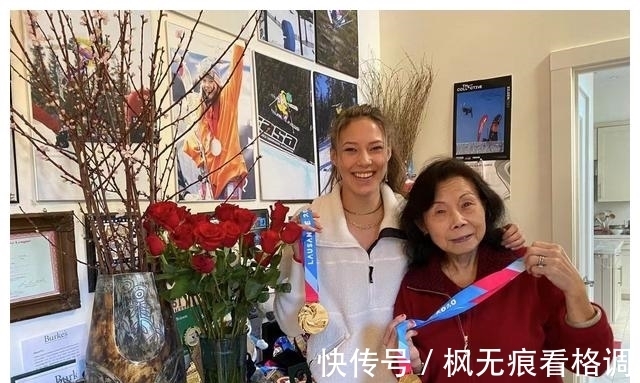 祖孙|谷爱凌为奶奶戴奥运金牌,自己晒银牌,祖孙戴墨镜对视,酷劲十足