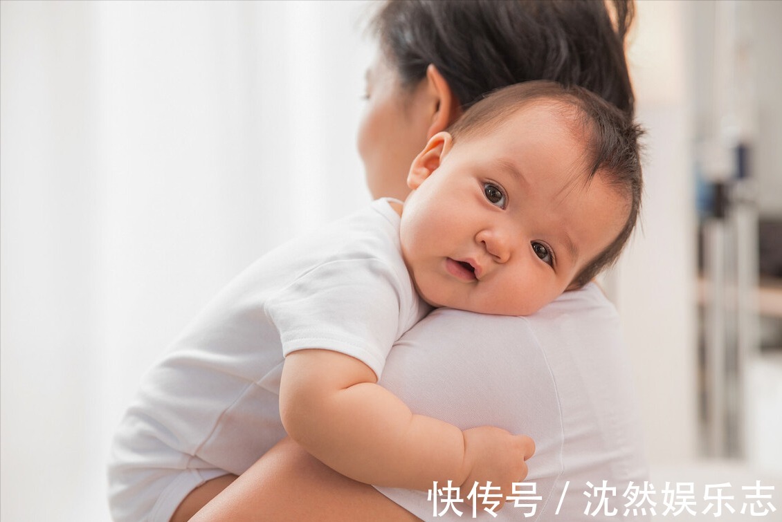 婴儿|宝宝智商高不高,从婴儿时期表现出的6个迹象中,就可以看出来