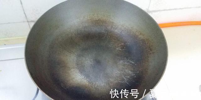 炒青菜时,出水多不爽脆牢记3个窍门,炒出来的青菜脆嫩不出水