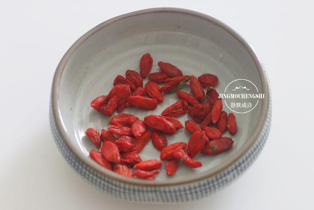 养生杯|抓住两点,煮银耳羹会快速出胶,黏稠光滑补胶原,女人养颜必备