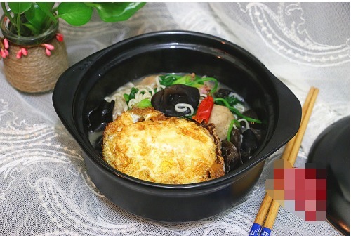 冬天就适合这样吃,煮上一锅,吃完身体也热腾腾的,真暖和