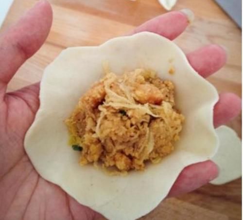  饺子|我准备扔的“垃圾”婆婆却拿来包饺子，老公一口气吃40个说不过瘾