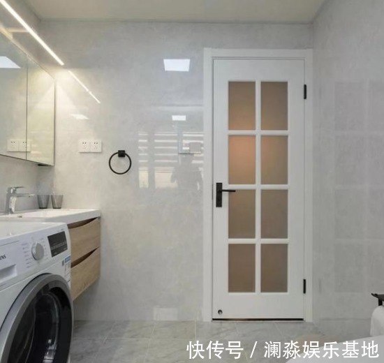 浴室柜|77平小家忍不住晒晒,小户型这样装准没错,清爽好看又宽敞明亮