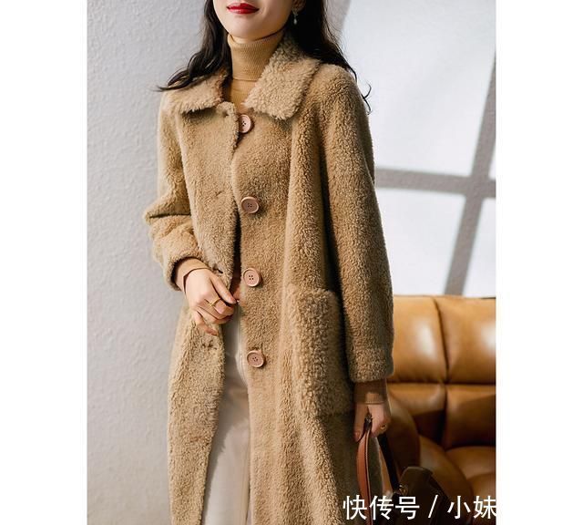 寒冬独宠这“羊羔绒”外套,保暖时髦又大气,通勤穿更是轻奢高雅