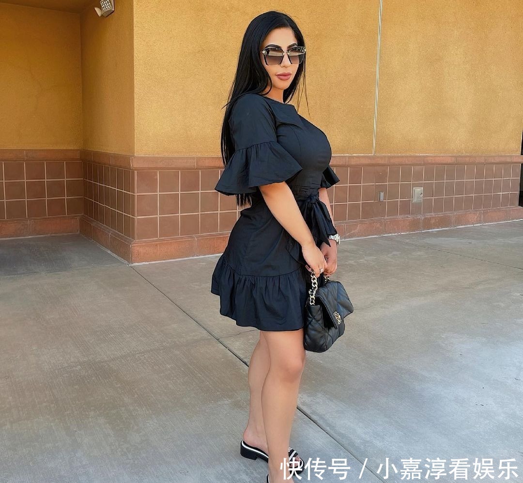 社交平台|她是西班牙模特,体型有着曲线之美,虽不显高挑,但依然很有魅力